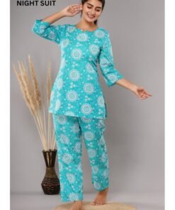 Chic Women's Clothing - Classic Design
