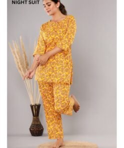 Luxurious Women's Clothing - Everyday Design