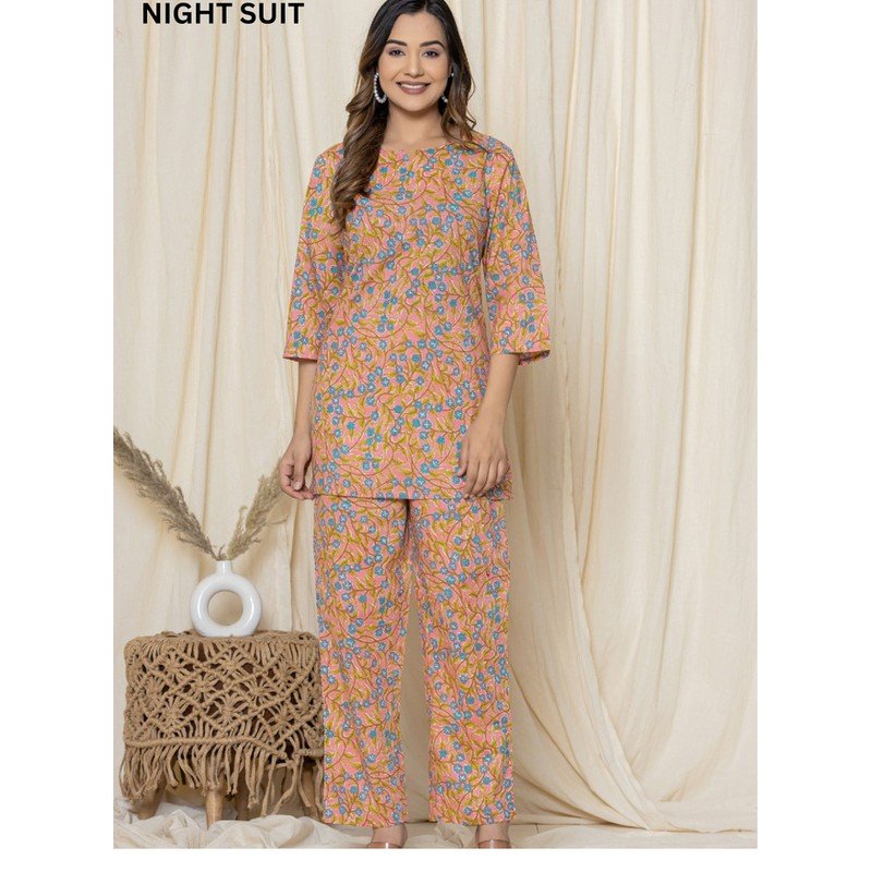 Luxurious Cotton Women's Clothing - Traditional Design